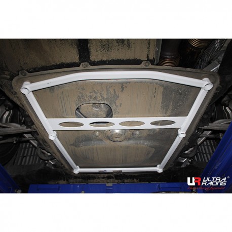 Renfort inférieur avant 6 points Ultra Racing pour BMW M3 F80 / M4 F8x