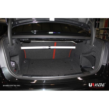 Barre anti rapprochement arrière Ultra Racing pour BMW M3 F80 / M4 F82